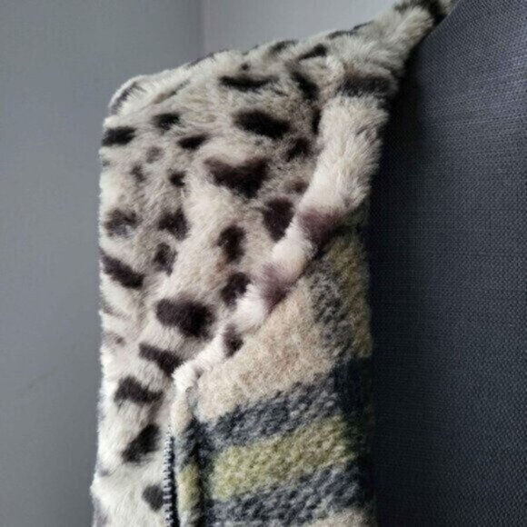YEST Reversible Leopard / Plaid Vest NWT Sz 12 - Picture 10 of 10